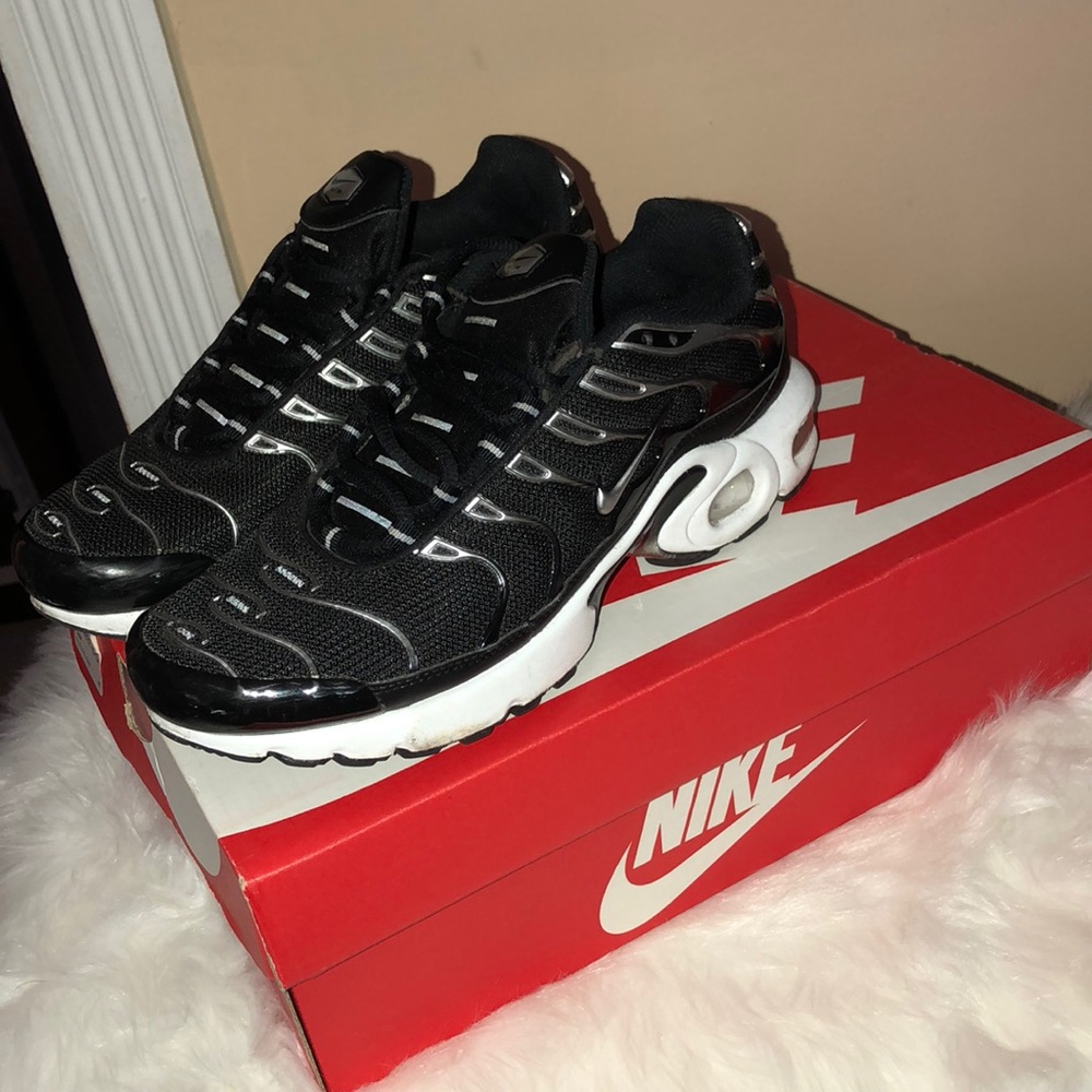 AIR MAX PLUS GS - Picture 2 of 9